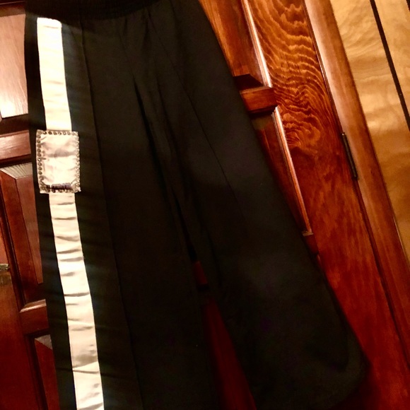 New NWT European brand black and white top jacket and pants suit size M/L - Picture 13 of 16